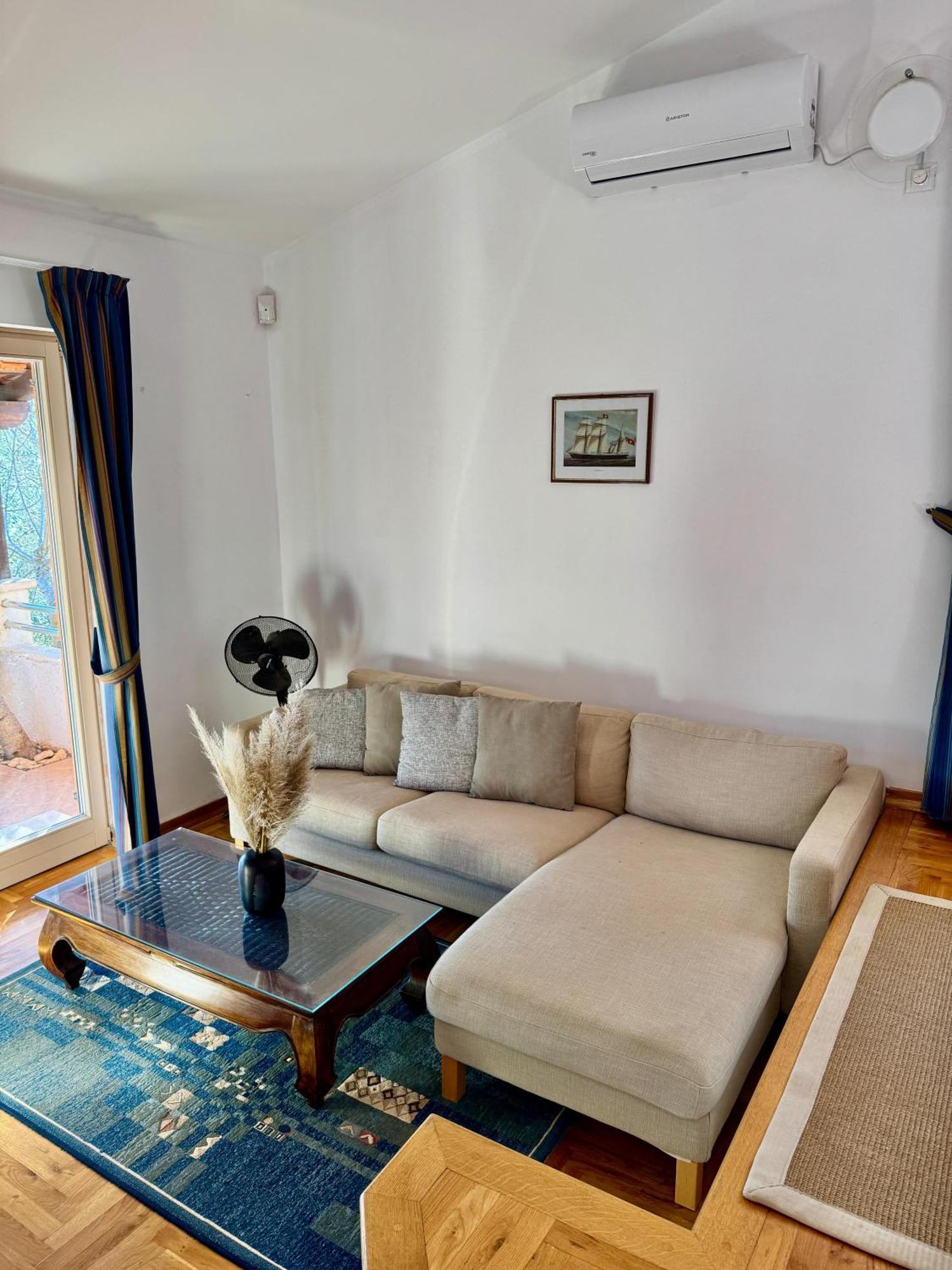 Villa Rava Hotel & Restaurant Luaran gambar