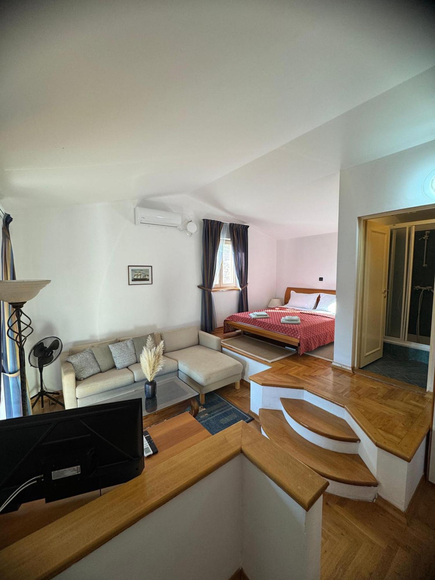 Villa Rava Hotel & Restaurant Luaran gambar