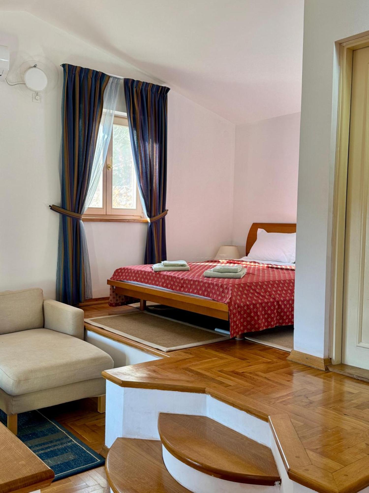 Villa Rava Hotel & Restaurant Luaran gambar