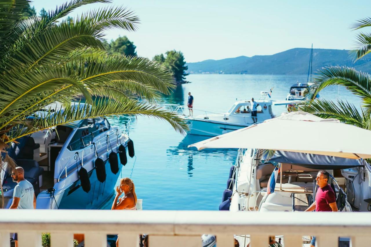 Villa Rava Hotel & Restaurant Luaran gambar
