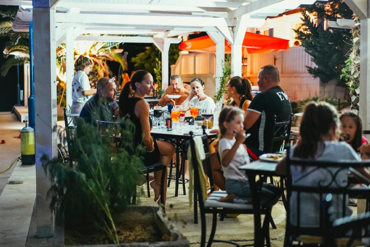 Villa Rava Hotel & Restaurant Luaran gambar